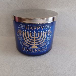Bath & Body Works Happy Hanukkah 3 Wick Candle NEW